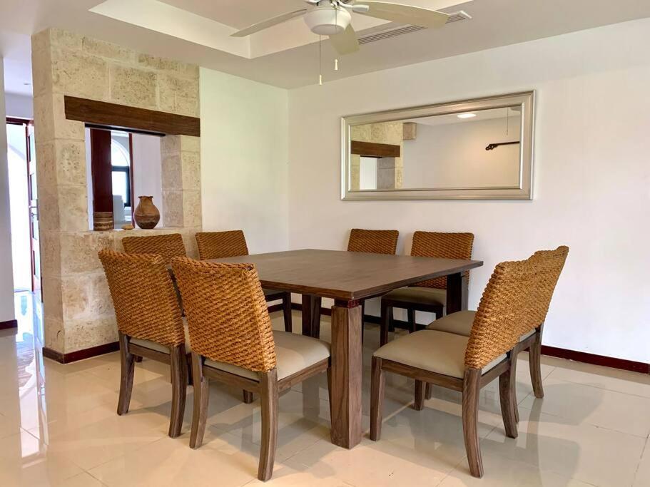 Charming Lagoon Front Villa By Casa Paraiso Cancun Exterior photo